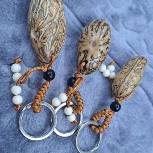 ✨ ميدالية حجر عود الصليبة الفاخرة ✨